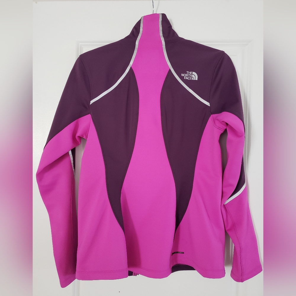 The NorthFace Windbreaker Medium - Picture 2 of 3